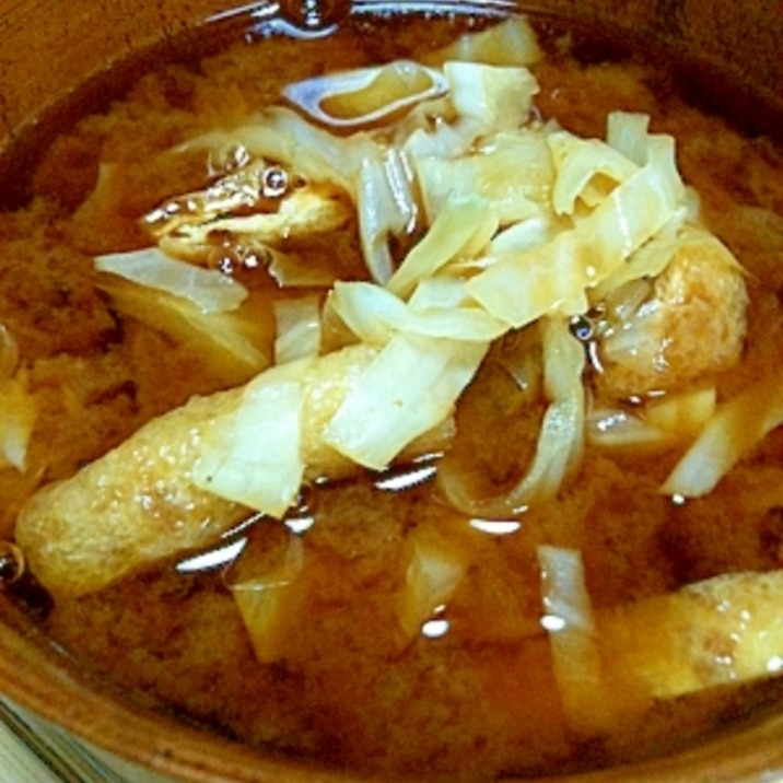 初心者でも簡単!キャベツとアゲのお味噌汁